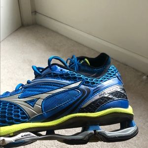 Mizuno Shoes - Men’s Mizuno Wave Creation Size 10.5 Mizuno Shoes - Men’s Mizuno Wave Creation Size 10.5